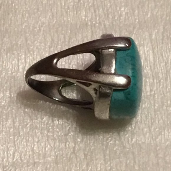 Large Turquoise stone ring - Picture 4 of 13
